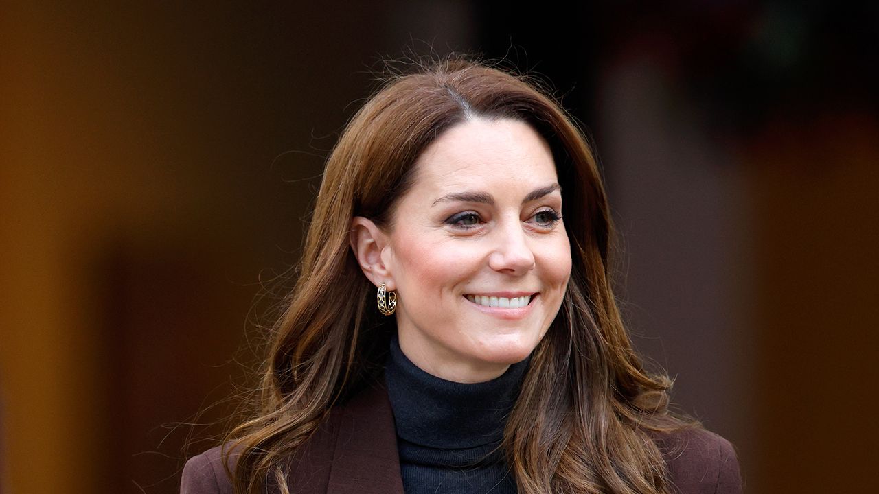 Has Kate Middleton offered the clearest view of her mysterious eternity band yet?