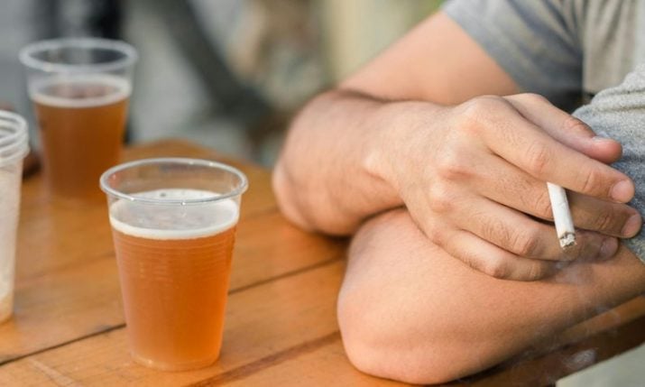 Smoking ban would cripple us, Croatian bar owners warn