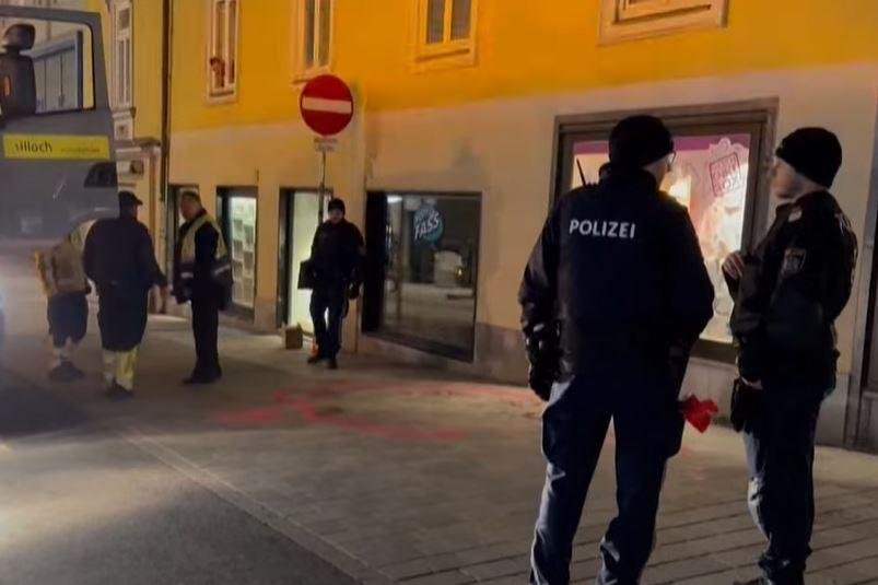 Suspect in fatal stabbing in Austria linked to Islamic State, officials say