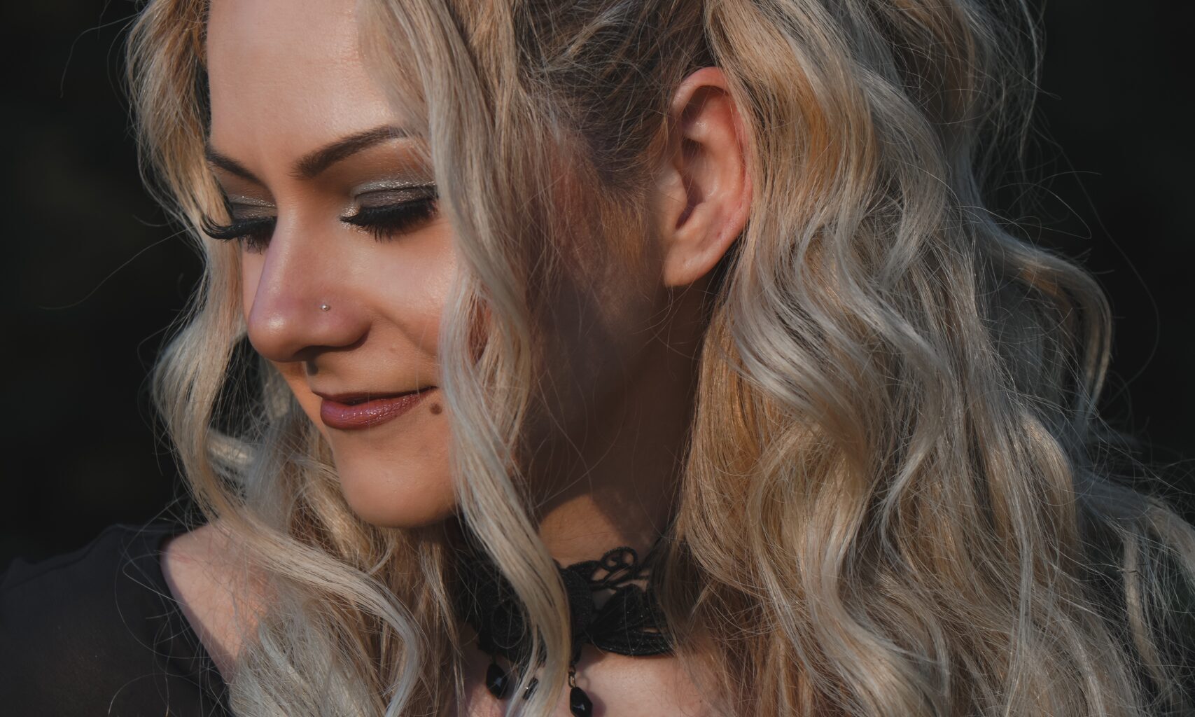 Teenah Interiew – “The blend of intensity and beauty is something I deeply admire.” – escYOUnited