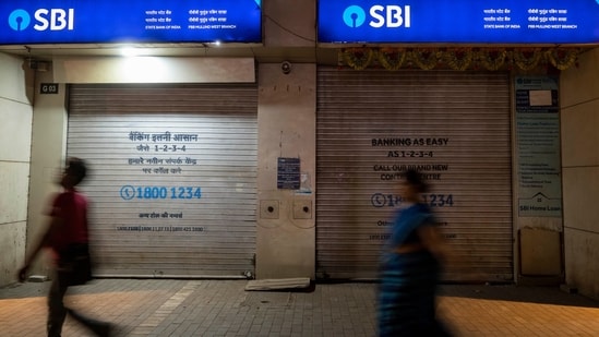 India News Live Today February 12, 2025: Ravidas Jayanti 2025: Are banks closed on February 12? Check details