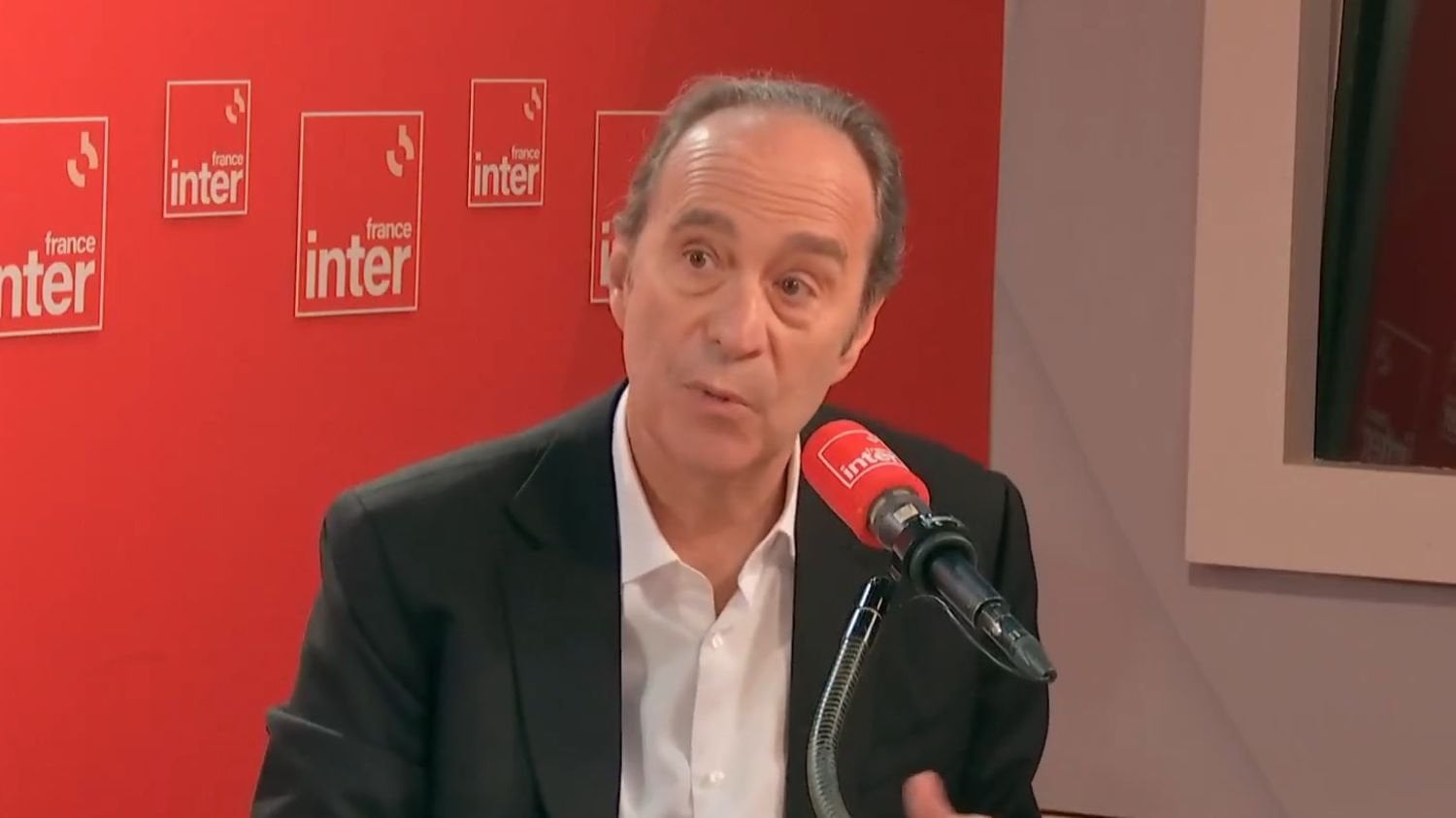 Surtaxe d'impôt sur les grandes sociétés : un "mauvais signal" envoyé aux investisseurs, estime Xavier Niel
