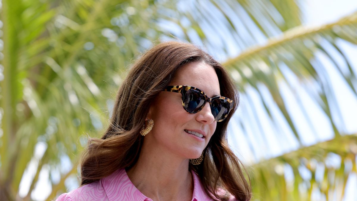Princess Kate Raised Eyebrows By Wearing Princess Diana's Priceless Ring During This Risky Vacation Activity
