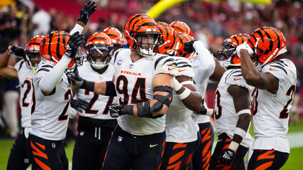 Bengals ‘blowing up’ DL would generate millions in cap space