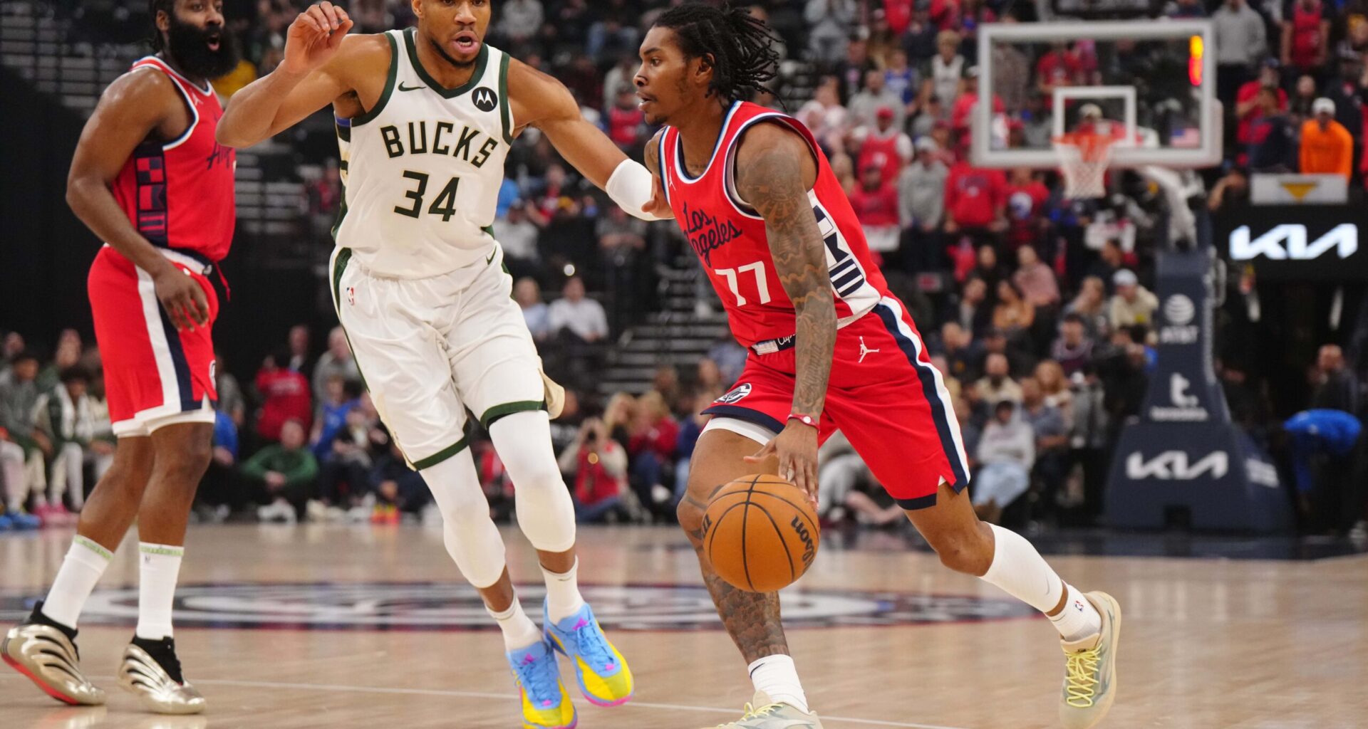 Giannis and Kevin Porter Jr are now teammates.