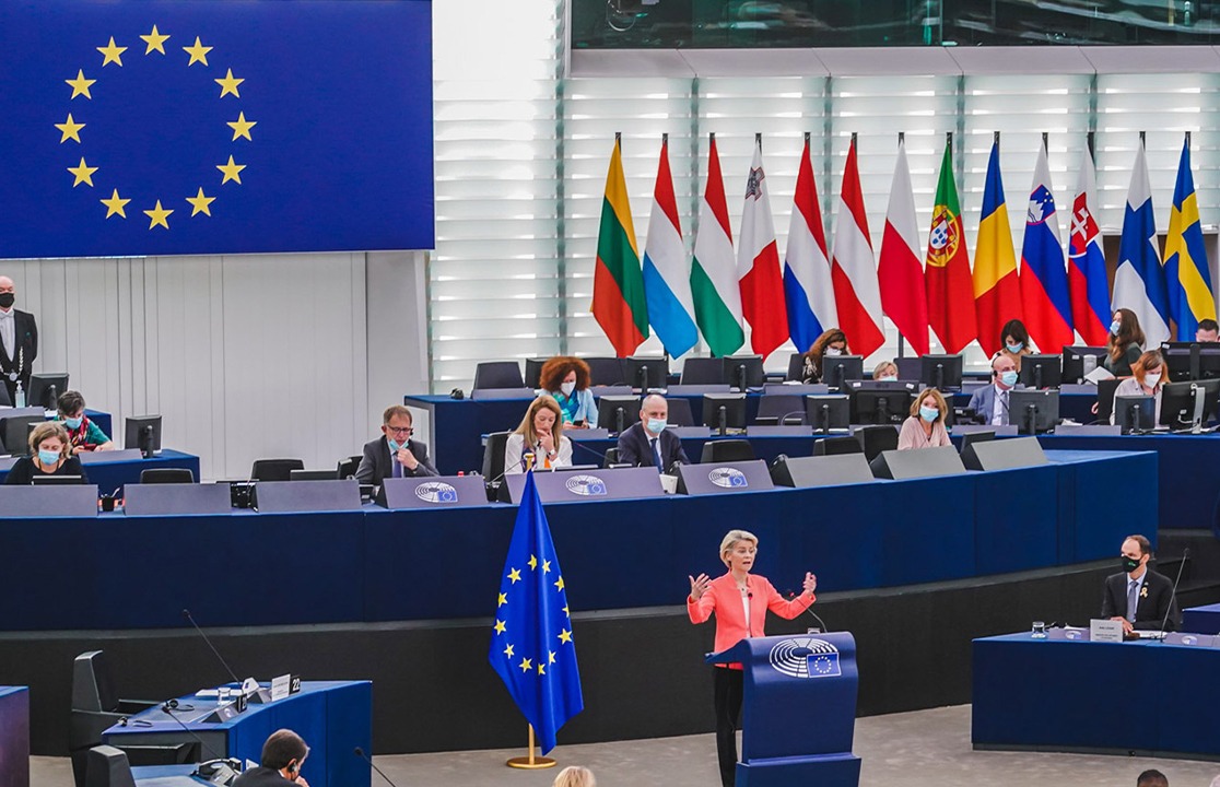 Precari, procedura d'infrazione e messa in mora dell’Italia: troppi supplenti con stipendio fermo per anni e anni, la Commissione Ue perde la pazienza