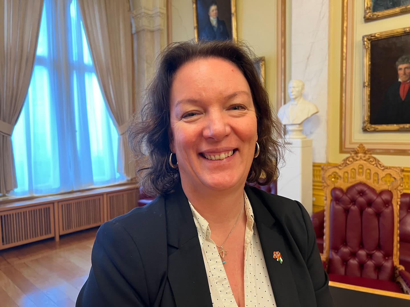 Hege Bae Nyholt er stortingsrepresentant for Rødt, og leder Utdannings- og forskningskomiteen på Stortinget.