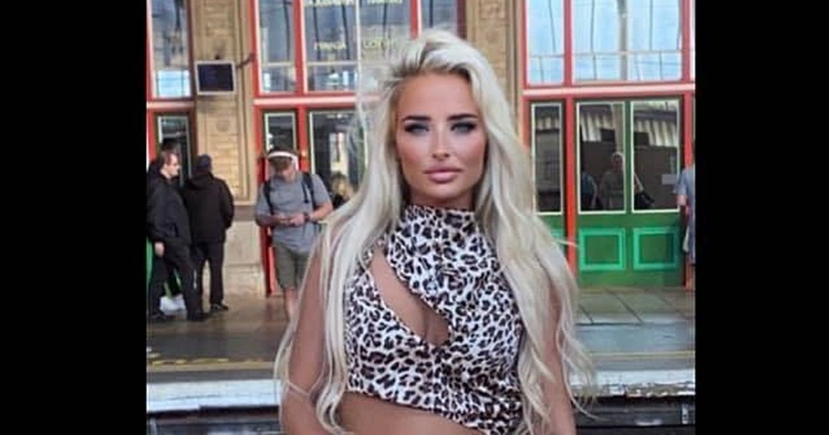 'I will kill you' fury of mum on school run as she drags another mother by ponytail and kicks her in the face