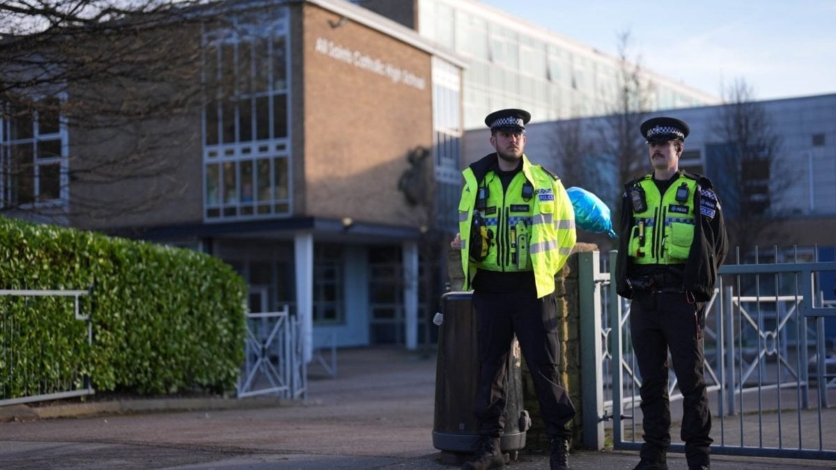 Schools rehearsing lockdowns over fears knife crime coming in from the streets