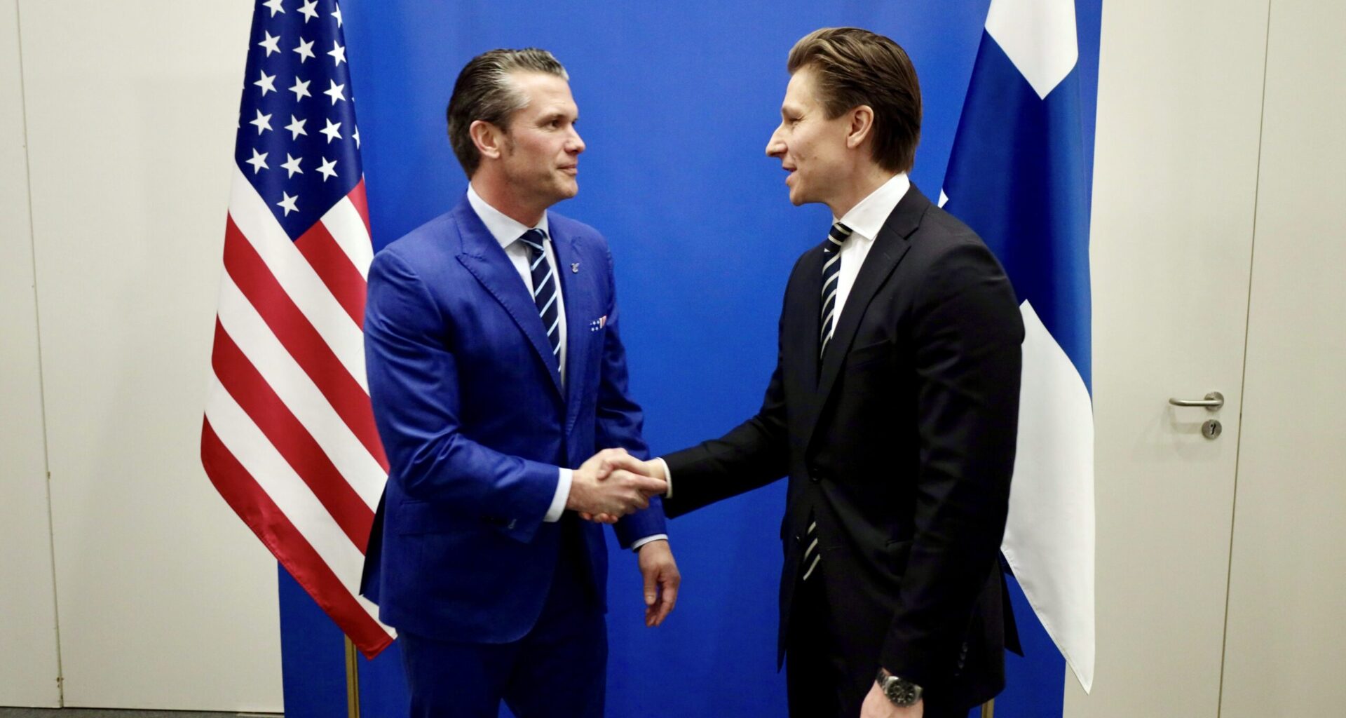 Suomi aikoo tukea Ukrainaa uudella koti­maisella tuotannolla, puolustus­ministeri Häkkänen sanoo