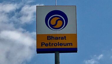 BPCL, HPCL, IOC Keep HSBC's 'Buy' As Low Crude Prices, Less Intervention In Petrol Prices To Support Margins