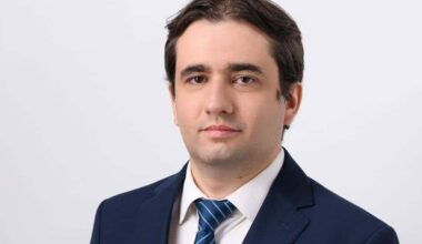 Божидар Божанов