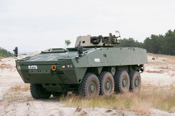 Poland and Slovakia sign defence industry co-operation agreement