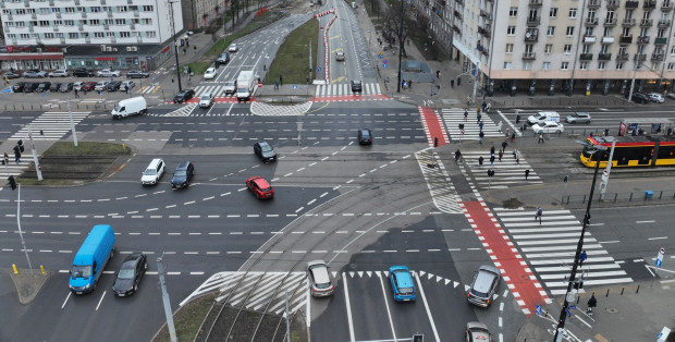 Ważne skrzyżowanie zostało zwężone. Jak wygląda sytuacja na Ochocie? - Aktualności