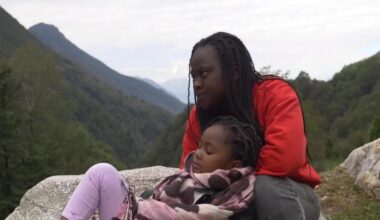 Des étendues du Sahel aux vallées tessinoises, le combat d'une réfugiée sénégalaise pour revoir son pays - rts.ch