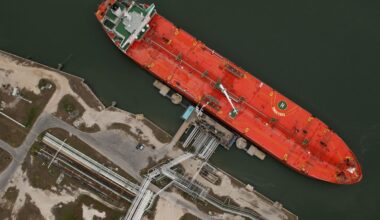 Chevron Says Fading US Crude Growth Casts Pall on Port Projects