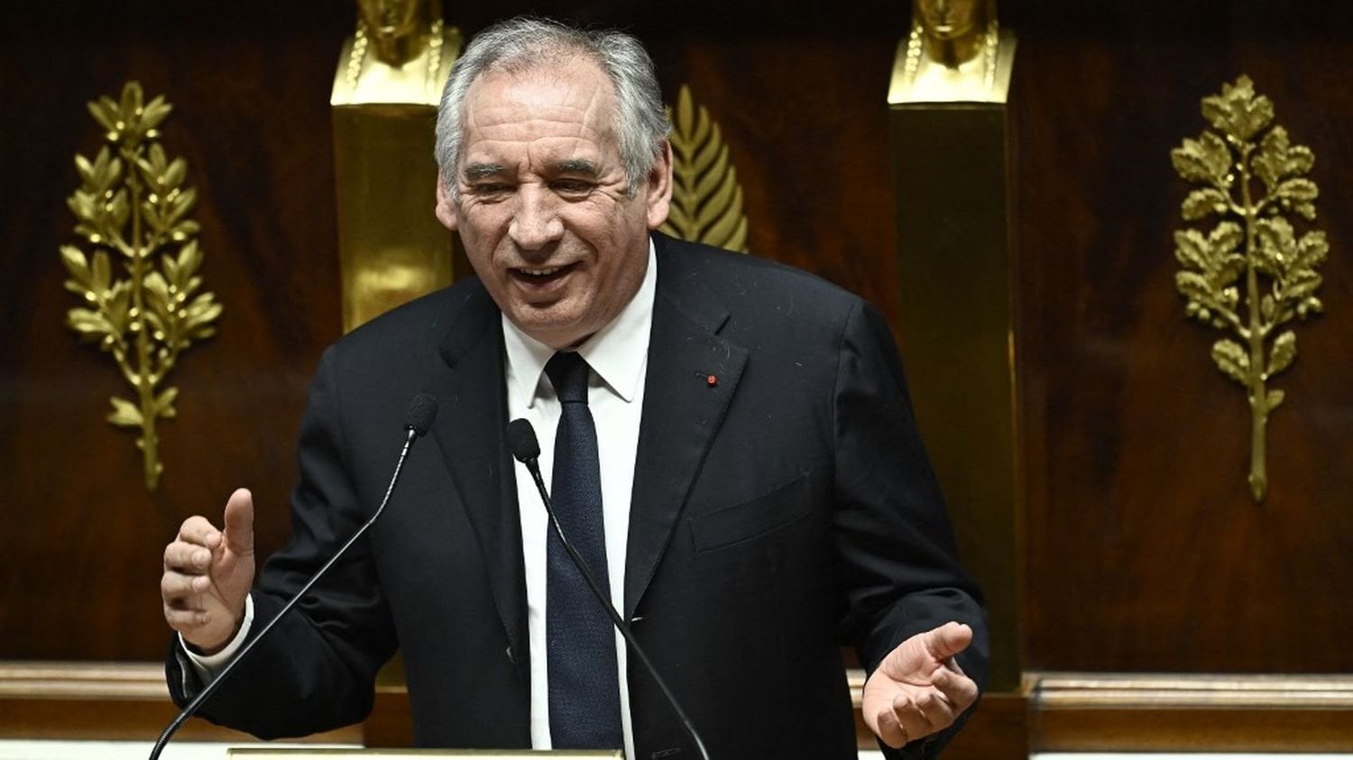 DIRECT. "Le débat sur l'identité nationale n'est pas tabou", affirme Olivier Faure après les propos de François Bayrou