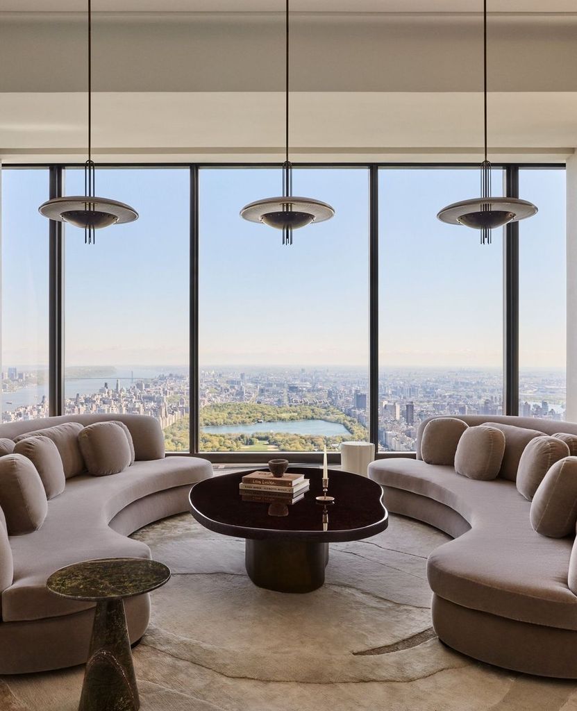 Edoardo Mapelli Mozzi shared this incredible property to Banda's Instagram page