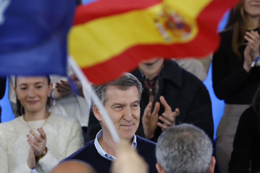Feijóo acusa a Sánchez ser “cómplice” de decisiones que perjudican a España