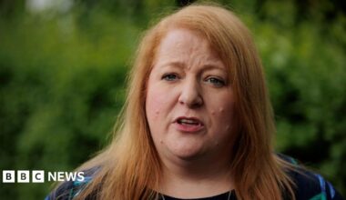 'Massive' MLA pay rises unlikely under new plans - Long