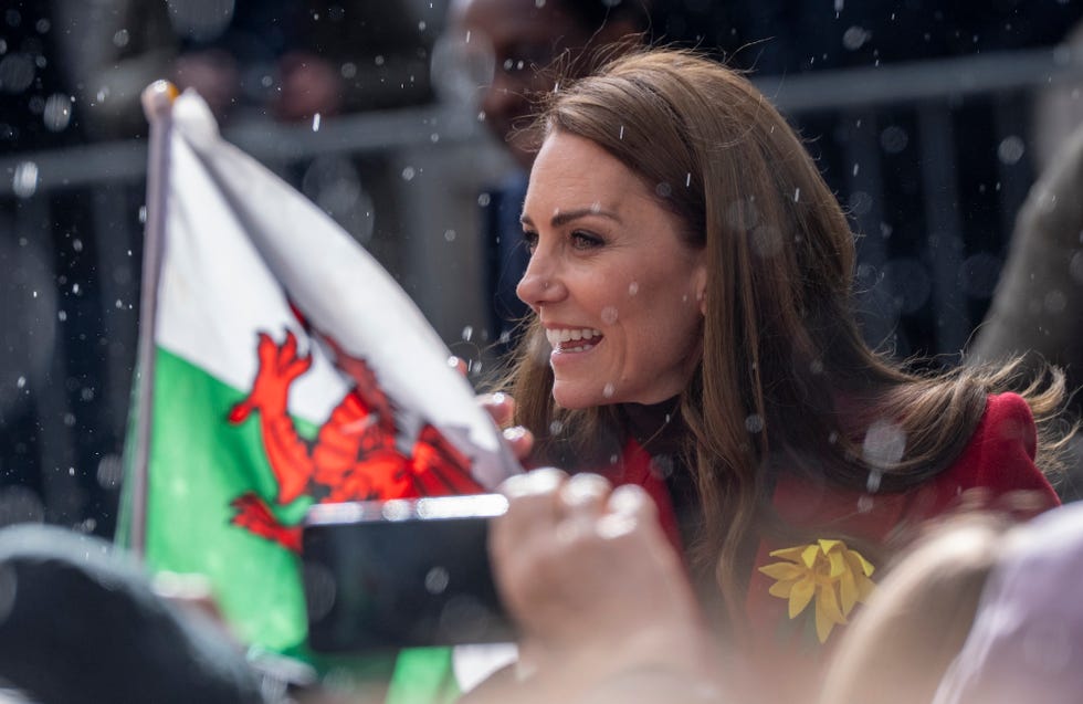 pontypridd, wales february 26: catherine, princess of wales visits pontypridd market on february 26, 2025 in pontypridd, wales. in december 2024, pontypridd was one of a number of towns across wales which was hit by severe flooding as a result of storm bert and storm darragh. the prince and princess met with local residents, learning about their experiences and the impact of recent events in the town. (photo by mark cuthbert/uk press via getty images)