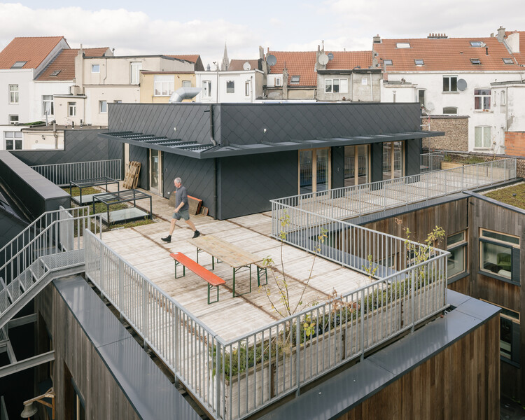 Greenpeace Belgium HQ / archipelago - Exterior Photography, Balcony