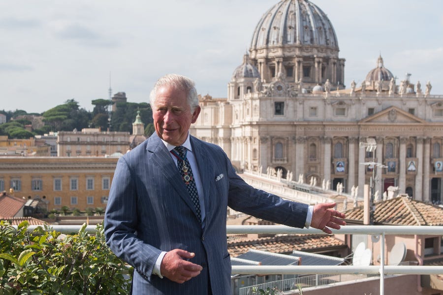 What will King Charles and Queen Camilla give Pope Francis?
