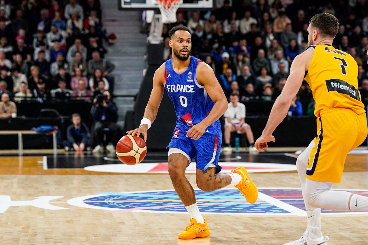 la France gagne le dernier match de qualification, Elie Okobo s'offre le buzzer beater