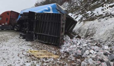 Tractor-trailer carrying energy drinks crashes on Route 322 in Juniata County