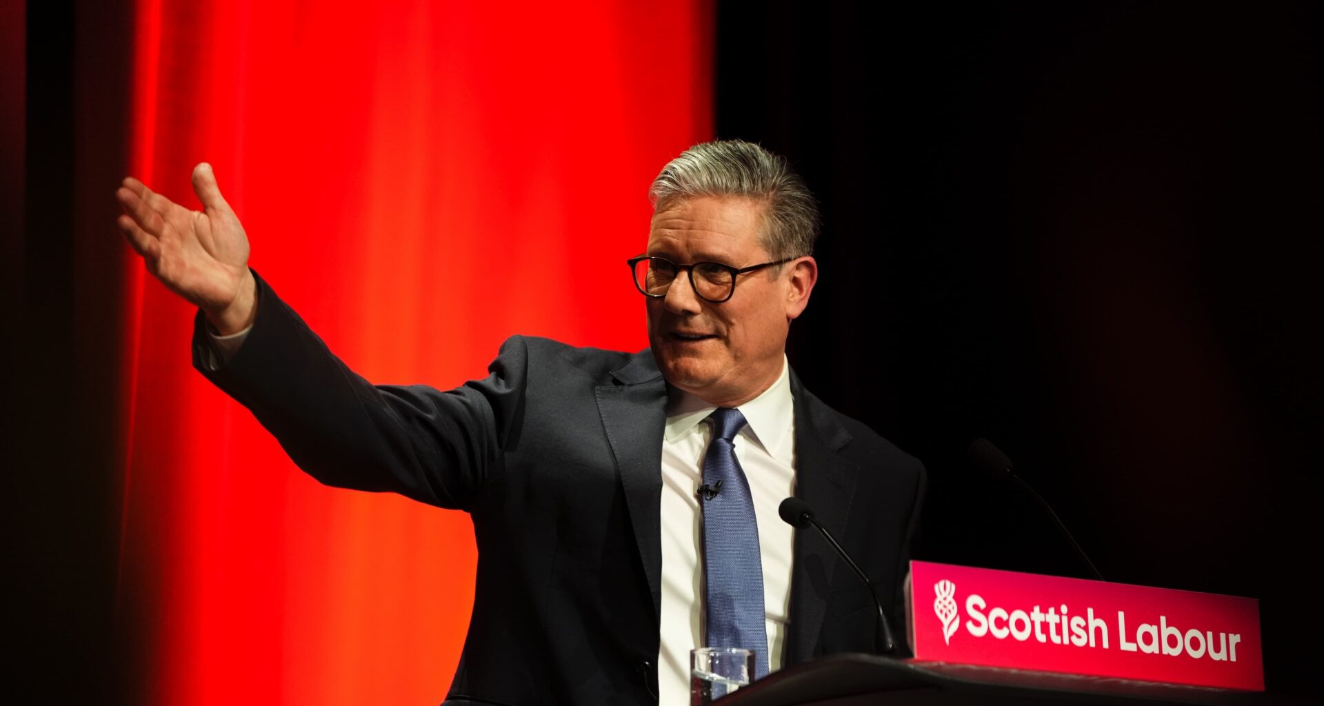 UK: Starmer Attacks Reform and SNP, Announces £200M Grangemouth Investment
