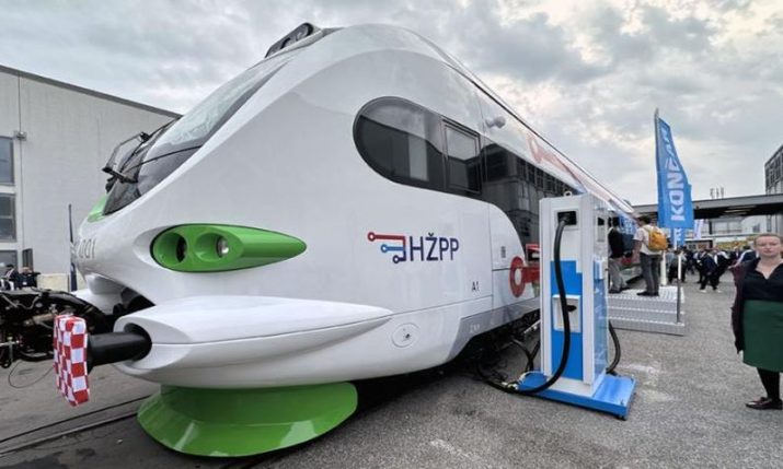 First battery-powered train from Croatia’s Končar part of UNESCO event