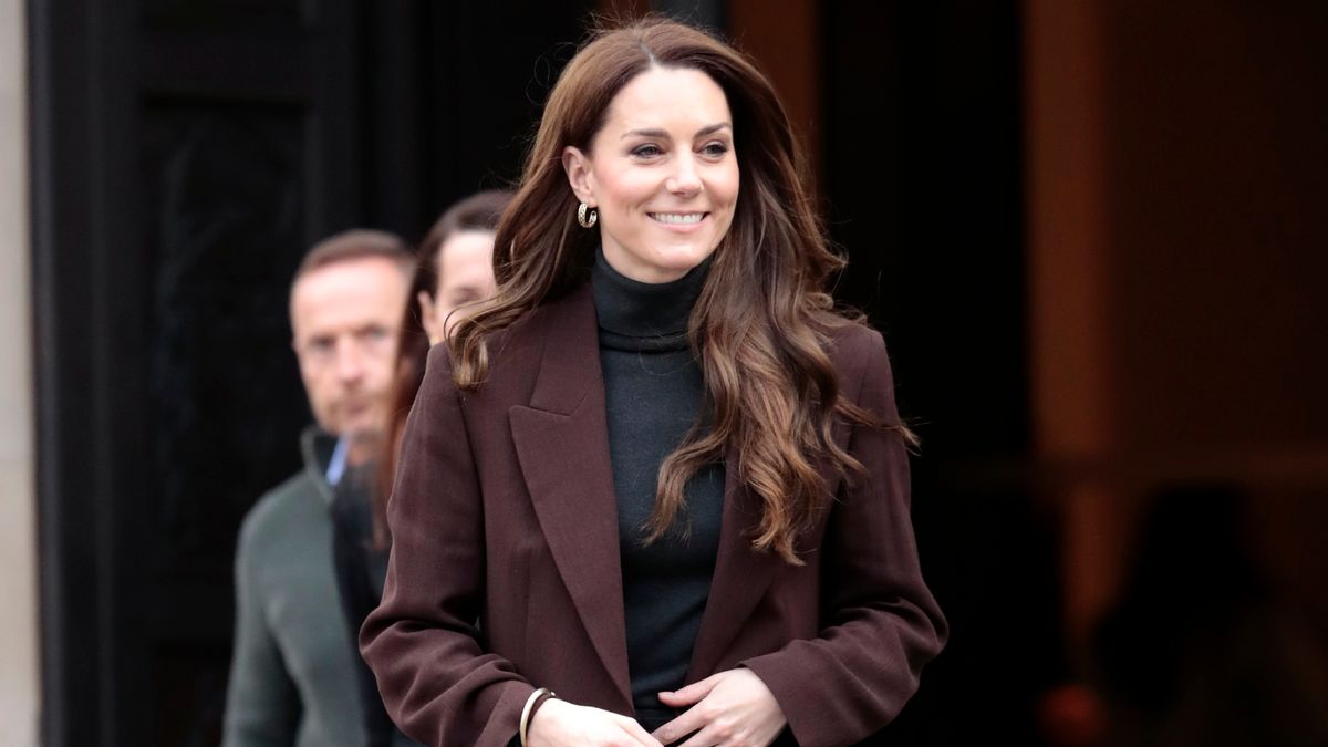 Remember Kate Middleton's raspberry pink knit and coat?
