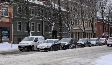 Snow and ice on roads everywhere in Latvia except Saldus / Article