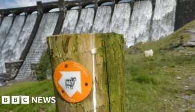 Mystery of body in wetsuit found in reservoir puzzles police