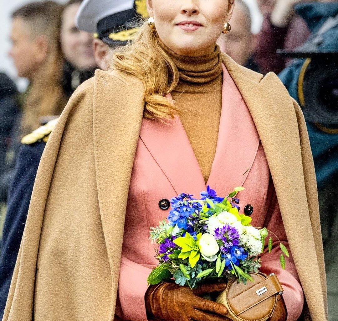 The Princess of Orange christened the new supply ship of the Royal Navy