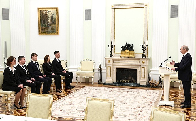 Presenting Presidential Prize in Science and Innovation for Young Scientists • President of Russia