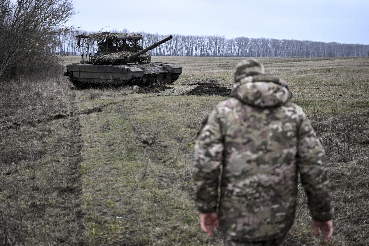 Russian soldier and tank