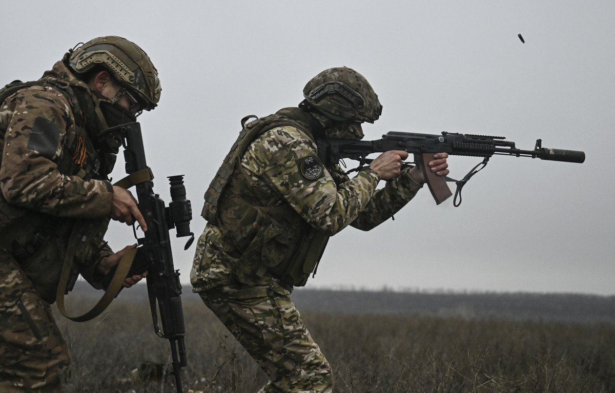 Russian soldiers on frontlines