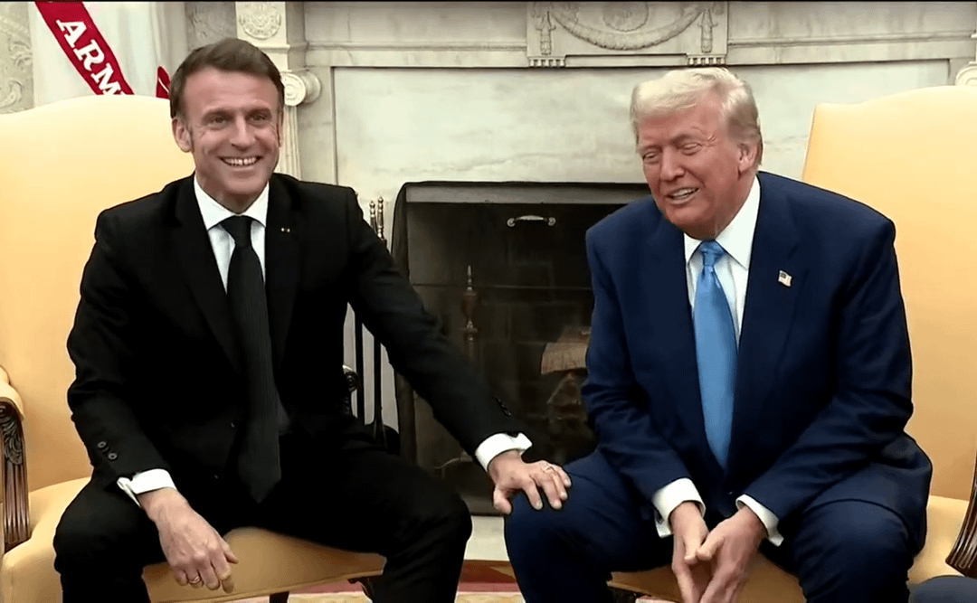The way he touched Trumps thigh to assert dominance 🥵 The kind of leader the EU needs