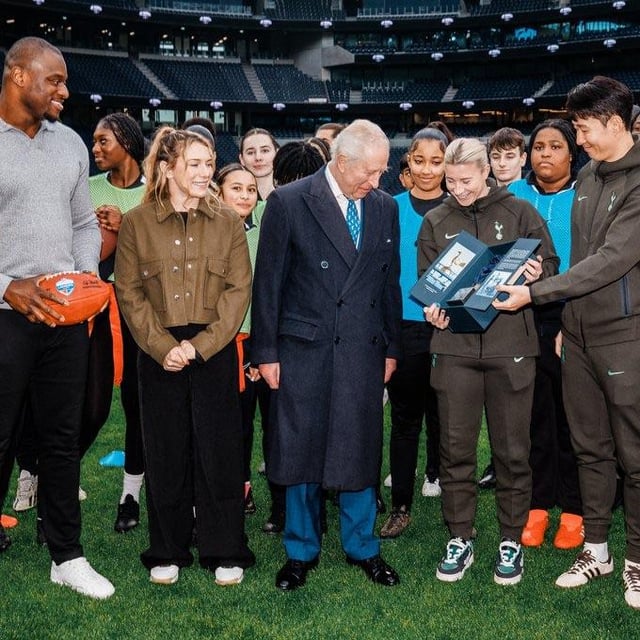 King Charles Gets QB Lesson At Tottenham Hotspur Stadium 🏟