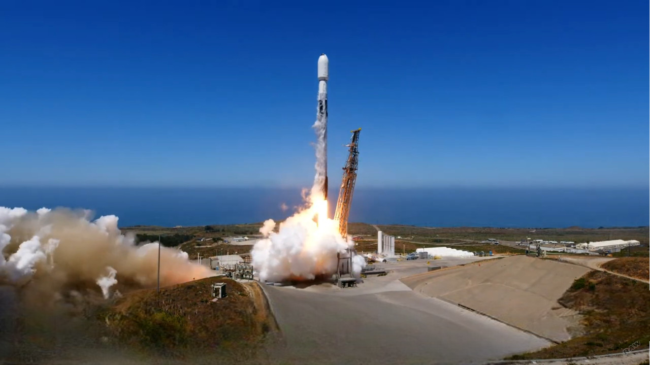 Sweden launches its first military satellite