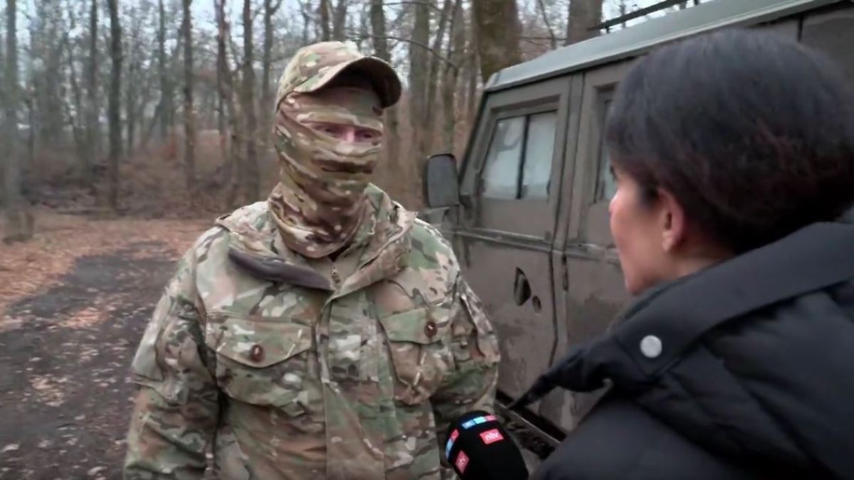ntv-Reporterin trifft Kampfsoldaten: Ukraine-Spezialeinheit will Putin Krieg spüren lassen