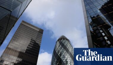 UK economy grows by 0.1% in unexpected boost for Rachel Reeves
