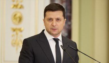 Ukraine : Les renseignements russes affirment que l'OTAN planifie une campagne contre Zelensky