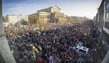 At least 200,000 protesters rally in Munich against far-right AfD ahead of German election