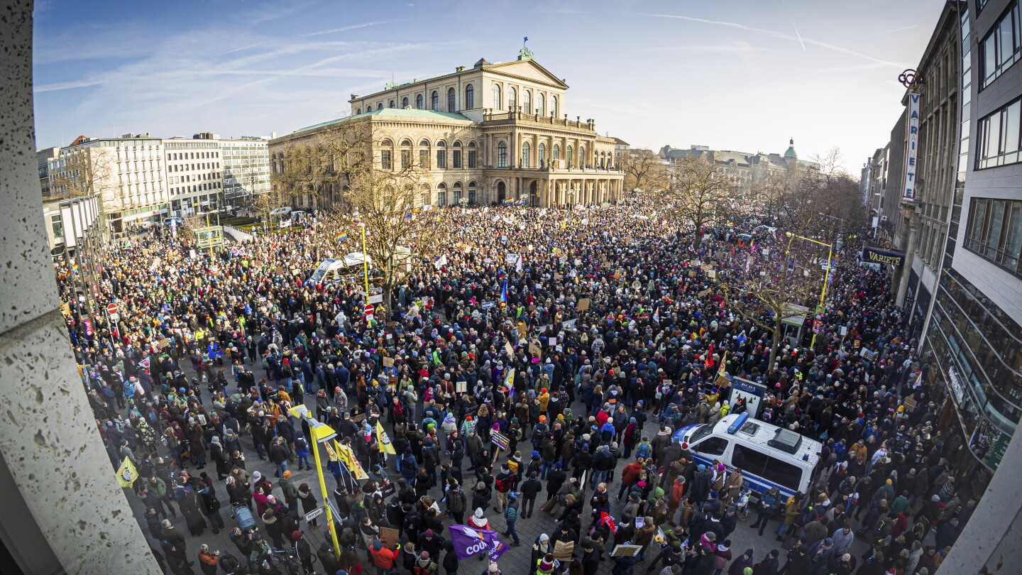 At least 200,000 protesters rally in Munich against far-right AfD ahead of German election