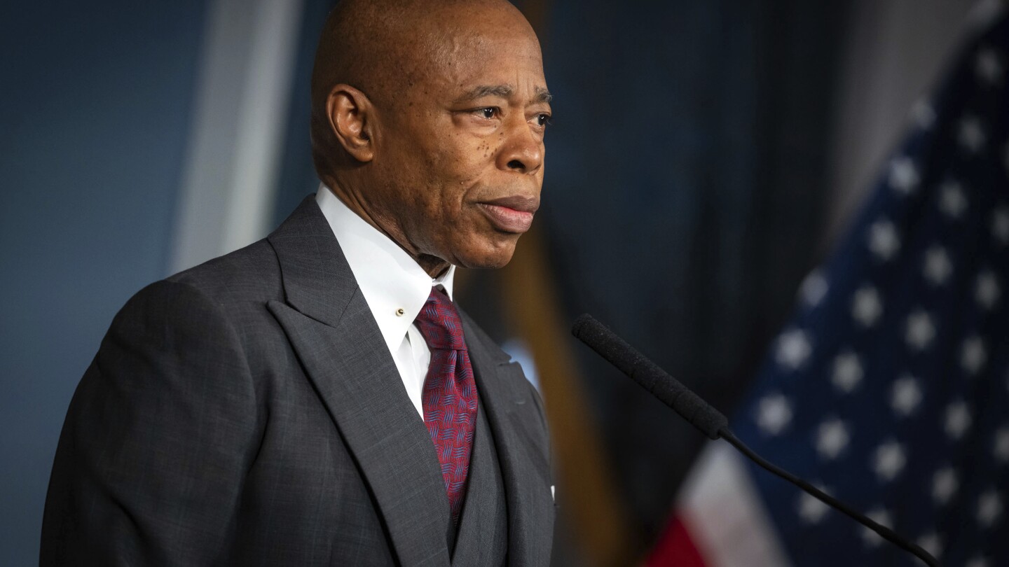 Justice Department asks court to dismiss corruption charges against NYC Mayor Eric Adams