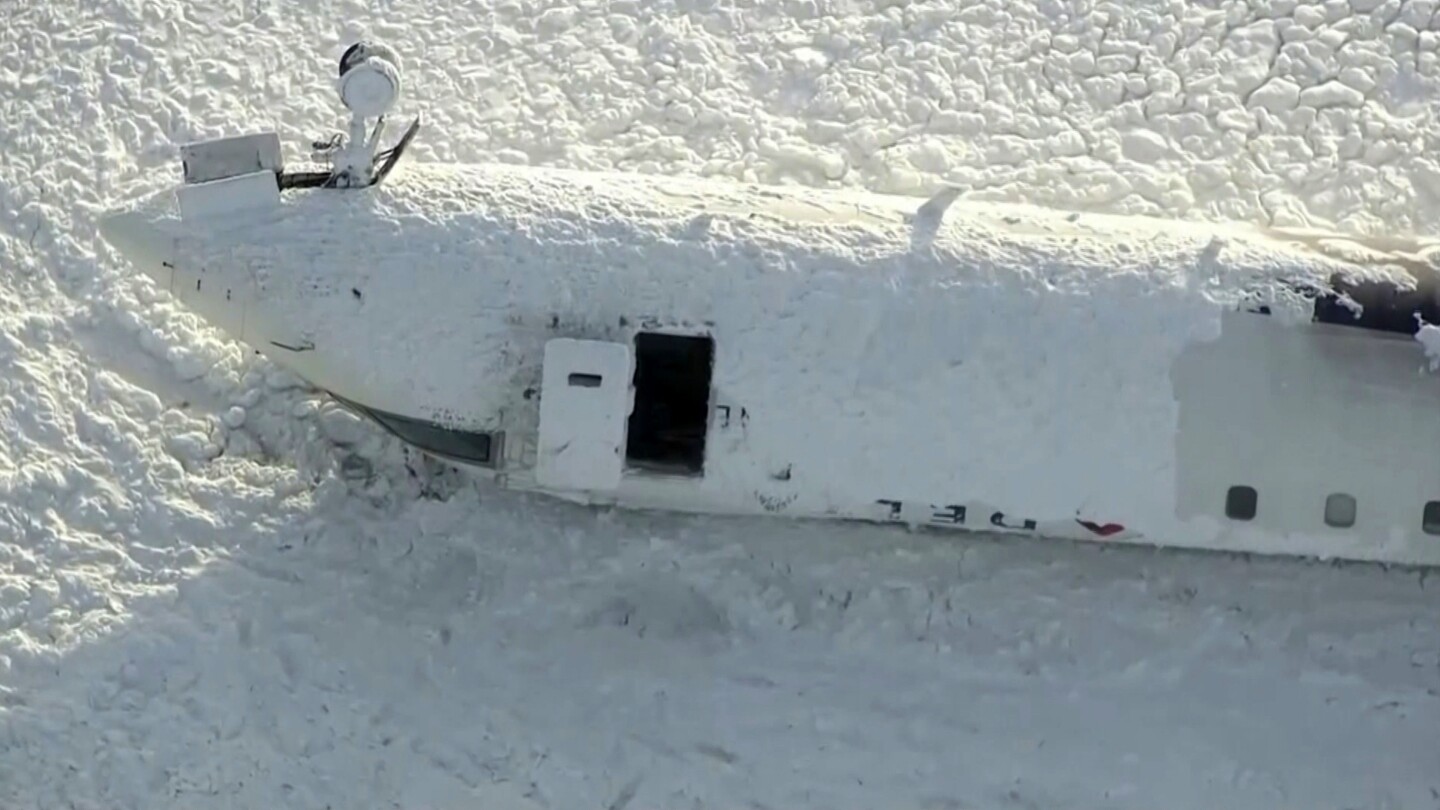 What to know about the airplane that crashed while landing at Toronto's airport