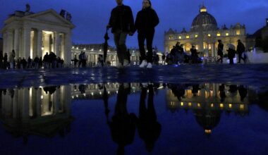Thousands gather outside the Vatican to pray for Pope Francis' health