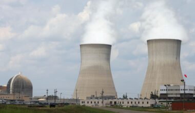 A push for nuclear energy, targeting apartment "junk fees," gun control and more from the Colorado legislature this week